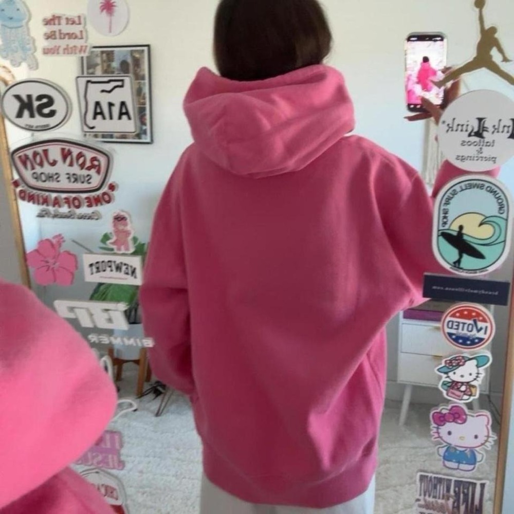 Aritzia Pink Cosmo Boyfriend‎ Fit Hoodie - Picture 5 of 8